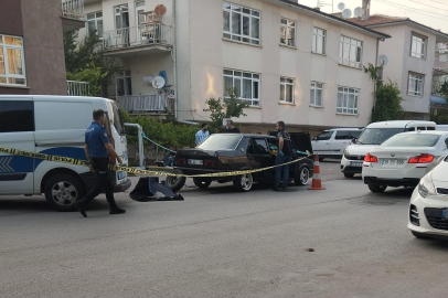 Sokak ortasında uyuşturucu krizine giren 2 kişi hayatını kaybetti