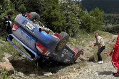 Ankara Beypazarı'nda Hitit Rallisi aracı takla attı