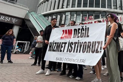 Toplu ulaşıma yüzde 33'lük zam! Üniversite öğrencileri tepki gösterdi