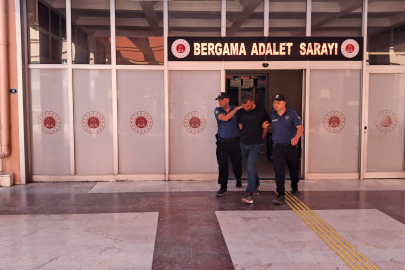 İzmir'de uyuşturucu tacirleri motosikletli polislere yakalandı