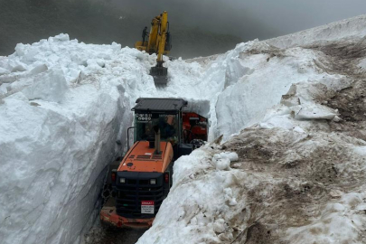 Rize'de haziran ayında karla mücadele
