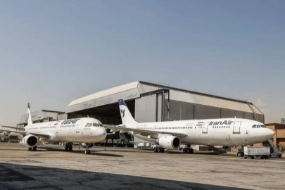 İran hükümetine ait 3 uçağın Umman'a havalandığı iddiası