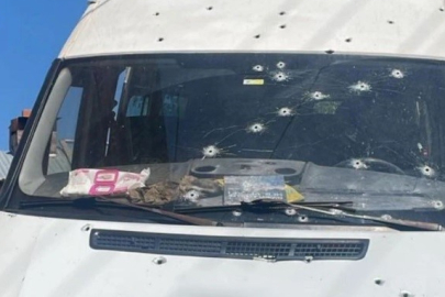 Kastamonu'da park halindeki minibüse kurşun yağdırdılar