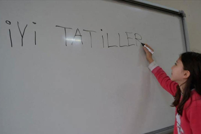 Yaklaşık 20 milyon öğrenci yarın karne alacak