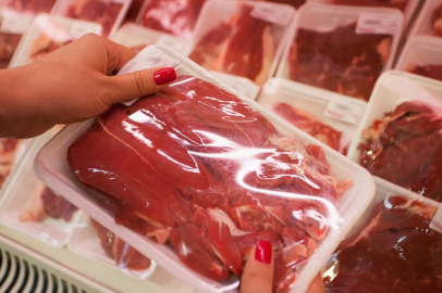 Gıda skandalı pes dedirtti! Kıyma diye kalp dana diye bakın ne yedirmişler...