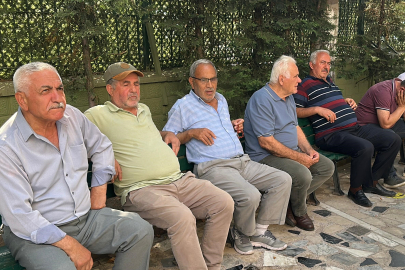 İstanbul Ataşehir'de imam caminin kapısını kilitledi, cemaat mağdur oldu