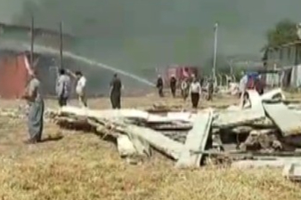 Kahramanmaraş'ta depoda yangın çıktı, gökyüzünü kara dumanlar kapladı