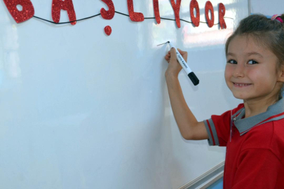 Okullarda serbest kıyafet kalkıyor, yeniden forma geliyor