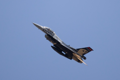 Bursa'dan kalkan F-16 Sakarya'da nefesleri kesti!