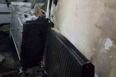 Çankırı'da alevlere teslim olan ev kullanılamaz hale geldi