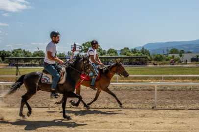 Rahvan atları Bursa'da şampiyonluk için koştu