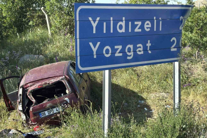 Sivas'ta kontrolden çıkan otomobil şarampole uçtu: 1’i ağır 3 yaralı