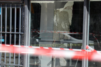 Kolonu patlayan 7 katlı apartman tahliye edildi! Daha önce de market için kolon kesildiği iddia edildi