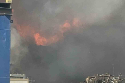 Kocaeli Gebze’de hurda sahasında yangın çıktı