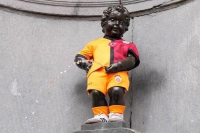 Manneken Pis heykeline Galatasaray forması giydirildi