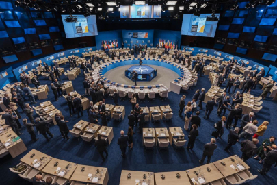 NATO liderleri, Lahey Zirvesi'nin ikinci gününde bir araya geldi