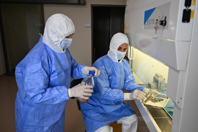 Türkiye'nin ilk deri bankası ve doku laboratuvarı Adana'da açıldı