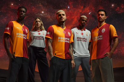 Galatasaray'ın yeni sezon formaları taraftarın beğenisine sunuldu