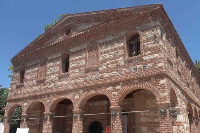 Bursa'da Özlüce Camii yeniden ibadete açıldı, ilk cuma namazı kılındı