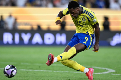 Fenerbahçe anlaşmaya vardı: 77 milyon euroluk Jhon Duran'ı duyurdular