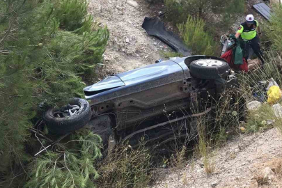 Balıkesir’de otomobil şarampole uçtu: 5 Yaralı