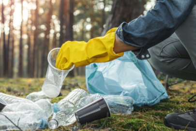 Bursa Orhaneli'de ormanlık alanda çevre temizliği yapıldı