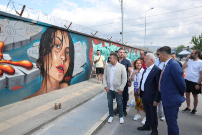Bursa'da gençler, Graffiti Şenliği ile kente renk kattı