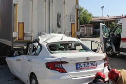 Manisa'da feci kazada baba ve 3 çocuğu hayatını kaybetti