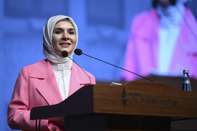 Bakan Göktaş'tan koruyucu aileyle büyüyen çocuklara mektup