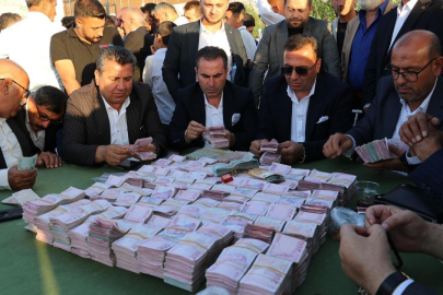 Van'da görkemli aşiret düğünü! Geline iki kilo altın, damada....