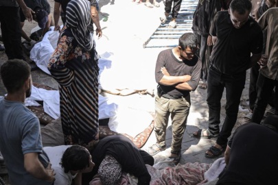 İsrail, Gazze'de Endonezya Hastanesi Müdürünü ailesiyle birlikte katletti