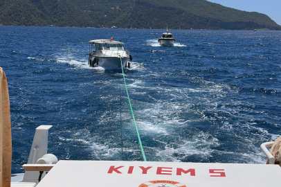 Arızalanan ve sürüklenin tekne kurtarıldı
