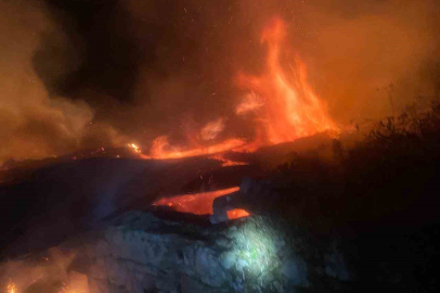 Erzurum Pazaryolu’nda 5 ev, 2 ahır ve 2 samanlık yandı