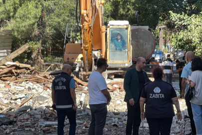 İstanbul Maltepe’de faciadan dönüldü: 11 katlı bina yıkım sırasında çöktü