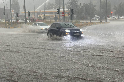 Meteoroloji'den 2 il için çok kuvvetli yağış uyarısı