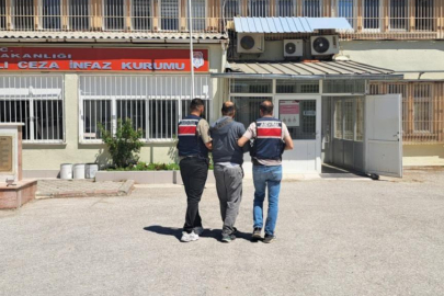 Kırmızı bültenle aranan şüpheli Eskişehir'de yakalandı