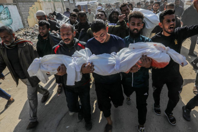 Soykırımcı İsrail'in Gazze'ye saldırılarında can kaybı 57 bin 338'e yükseldi