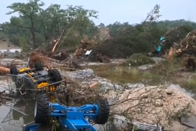 Texas'taki sel felaketinde hayatını kaybedenlerin sayısı 27'ye yükseldi