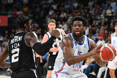 Anadolu Efes'te Oturu da gitti