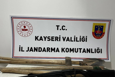 Kayseri'de jandarmadan izinsiz kazı yapanlara suçüstü