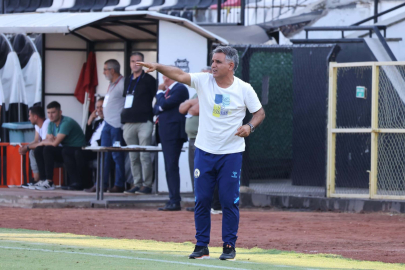 Menemen FK'da Basatemür yol ayrımına geldi