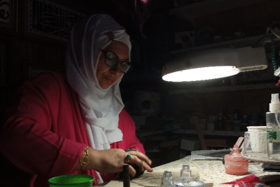 Bursa'da muhasebeciliği bırakıp boyama kitabı çıkarmaya başladı