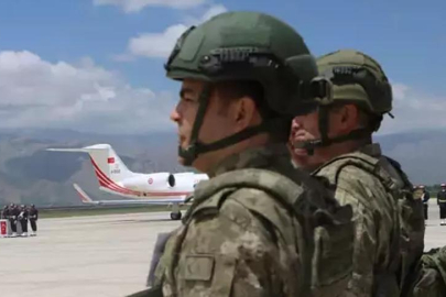 Türkiye şehitlerine ağlıyor: 6 asker için Hakkari'de tören düzenlendi!