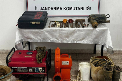 Yalova'da 3 defineci suçüstü yakalandı