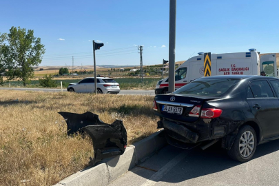 Çorum'da iki otomobil çarpıştı: 4 yaralı