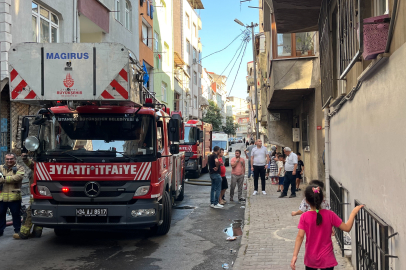 İstanbul Bağcılar’da 5 katlı binada yangın