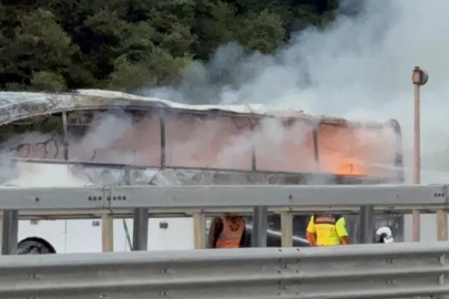 Düzce'de 38 yolcusu bulunan otobüs alev alev yandı!