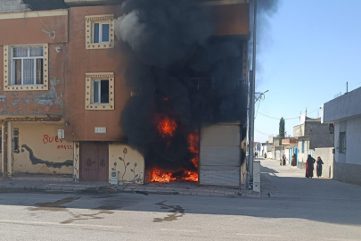 Şanlıurfa'da depo yangını korkuttu