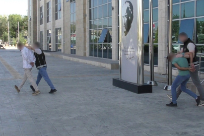 Uşak’ta 3 uyuşturucu taciri tutuklandı