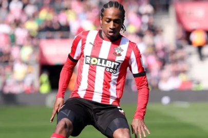 Beşiktaş'ta yıldız oyuncu imzayı atıyor: Transferde bir sürpriz daha!